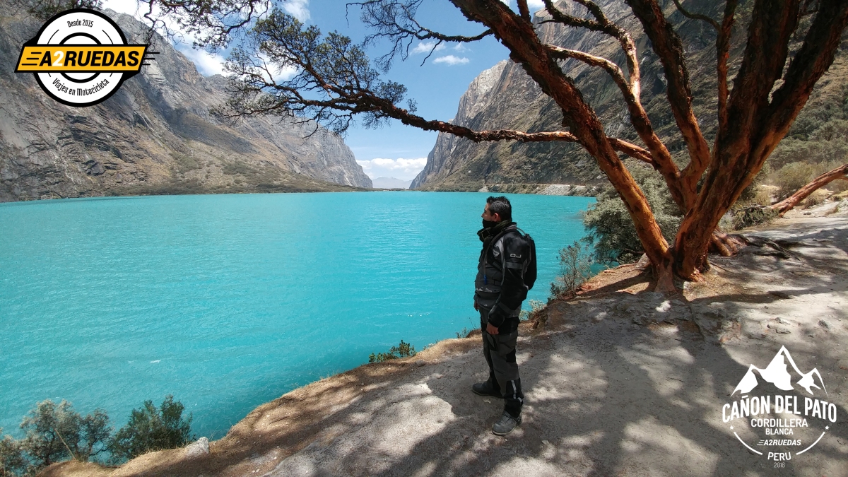 Cañón Del Pato y Cordillera Blanca, Tercera Parte: Huascaran, Lagunas de Llanganuco despues de muchos kms y un carter.
